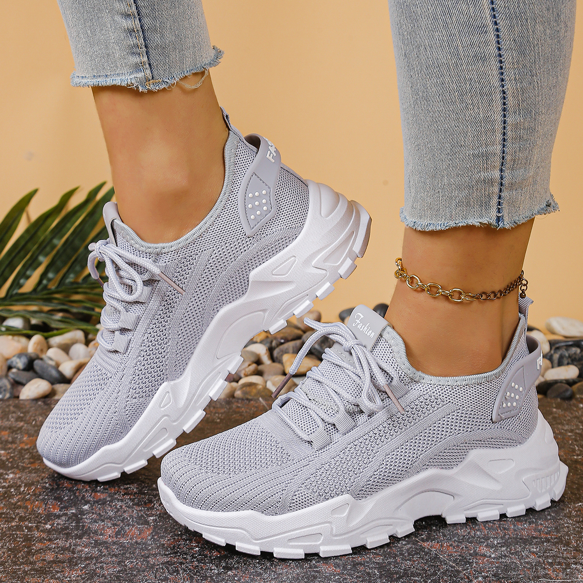 Women's sports shoes 2026，Brea - Sewing Cloth ulasan dan harga