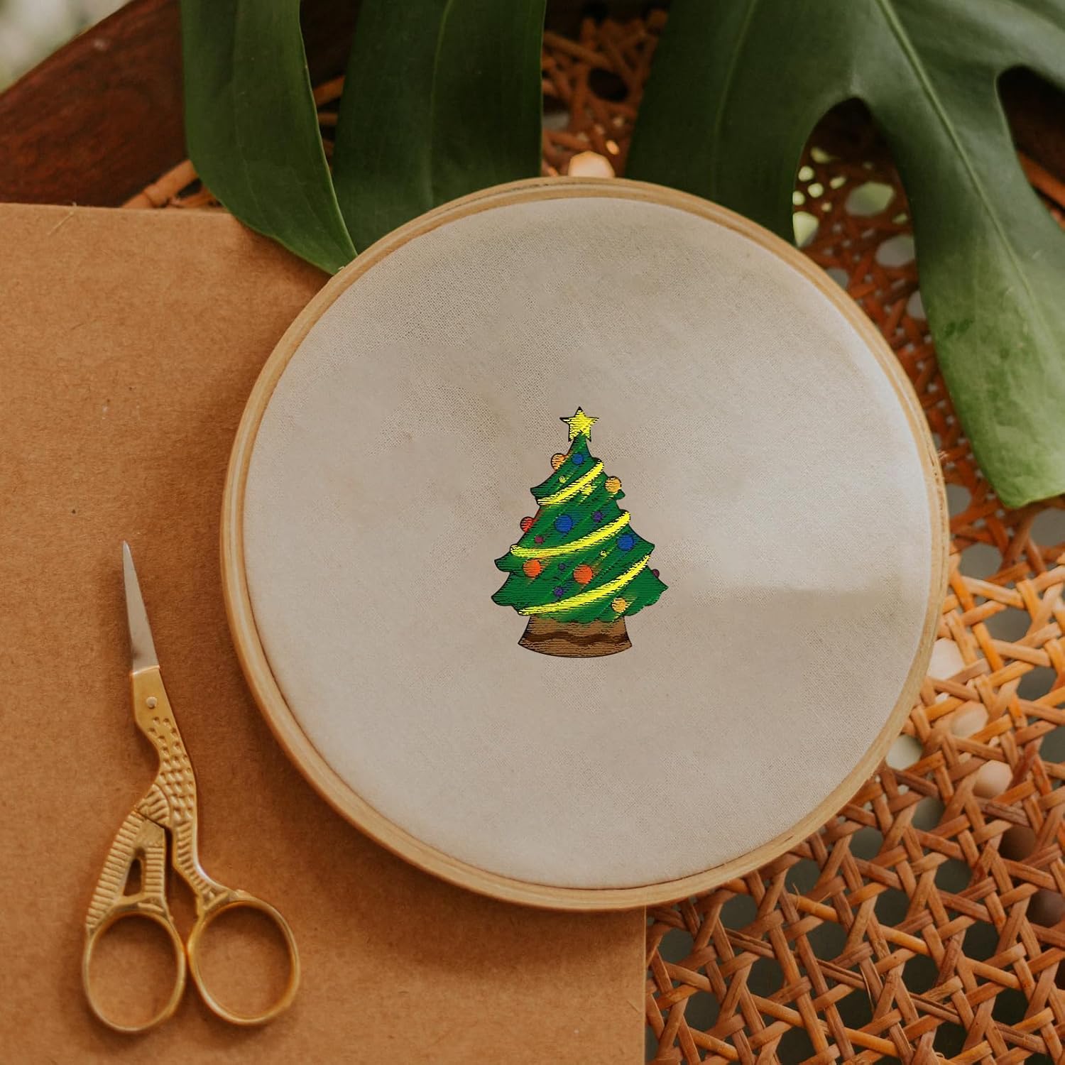 Christmas Handmade Embroidery  - Textile Sewing Patterns ulasan dan harga